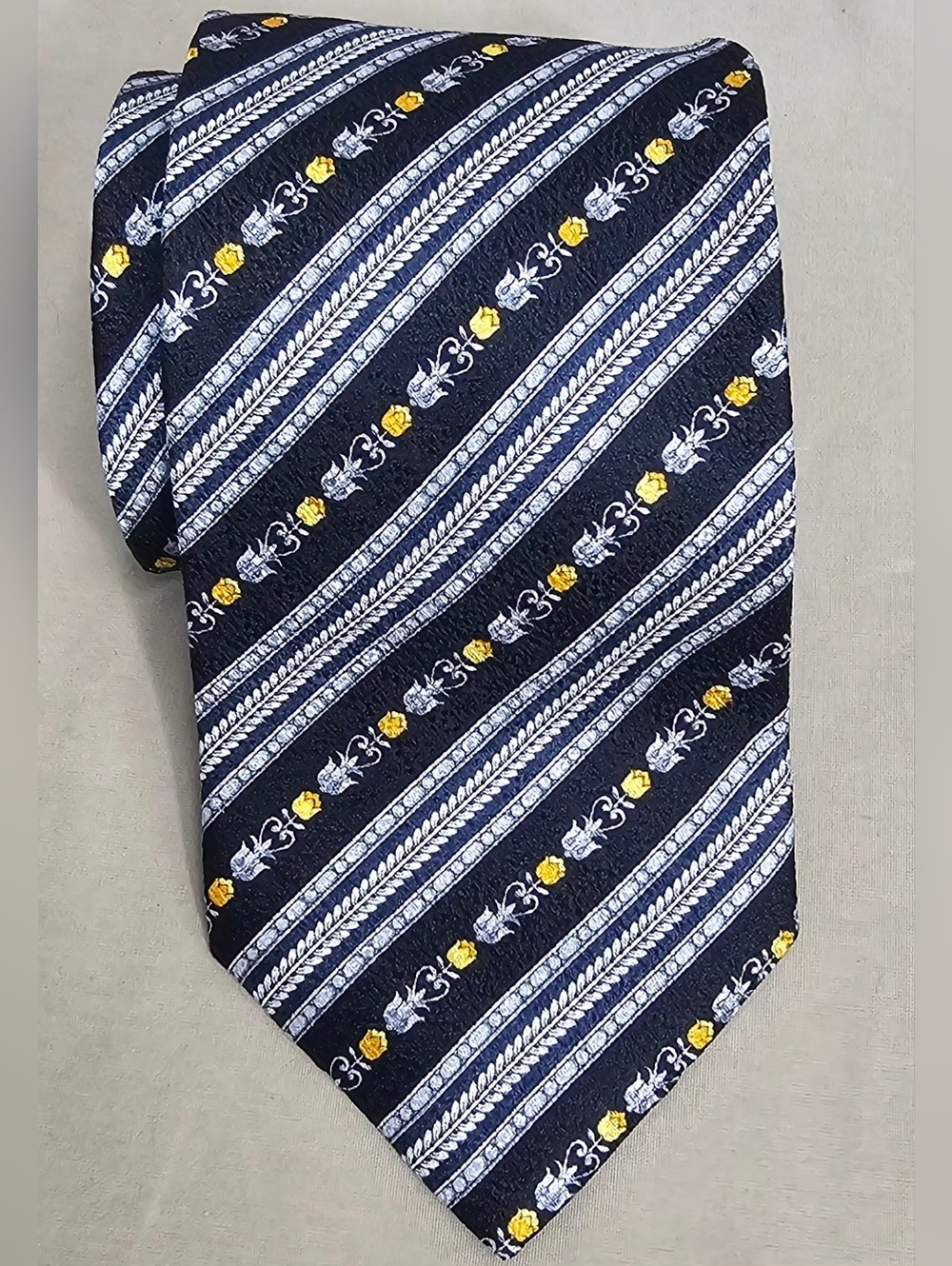 Gianni Versace Men's 100% Silk Tie Black Silver Gold Medusa Floral Italy